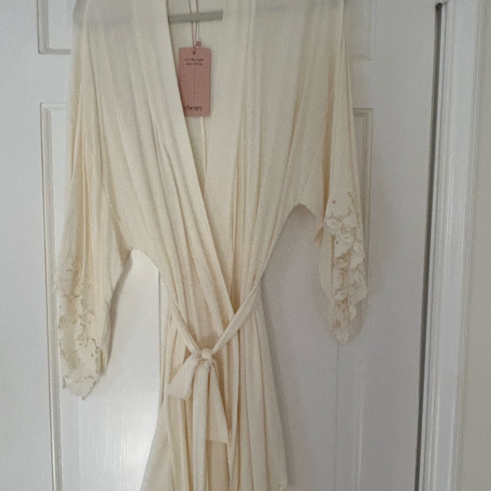 Eberjey Cream Lace-Trim Wrap Robe with Tie Waist